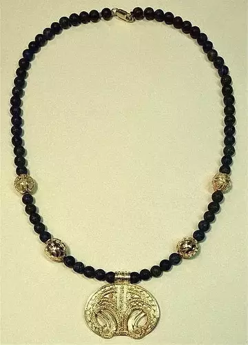 Zdjęcie produktu Naszyjnik z lunulą z Danii X w.  Lapis lazuli, złoto pr 585